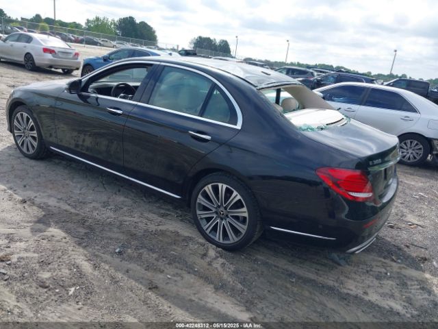 2019 MERCEDES-BENZ E 300 WDDZF4JB1KA580990 Photo 2