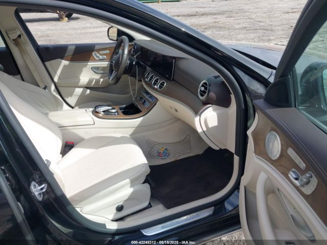 2019 MERCEDES-BENZ E 300 WDDZF4JB1KA580990 Photo 4