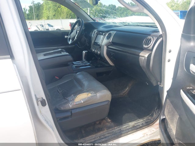 5TFDW5F18FX483086 Toyota 3ur-fe