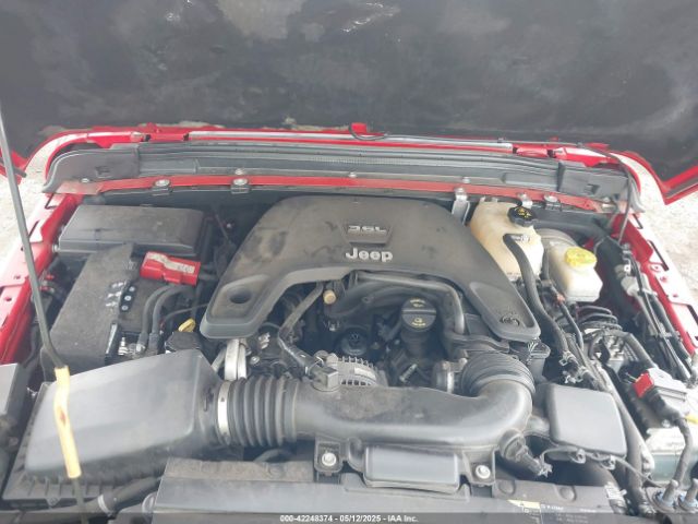 1C4HJXEG1JW310817 Jeep Wrangler Unlimited Sahara 4x4