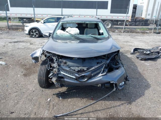 2T3RFREV0EW195521 Toyota Rav4 Xle