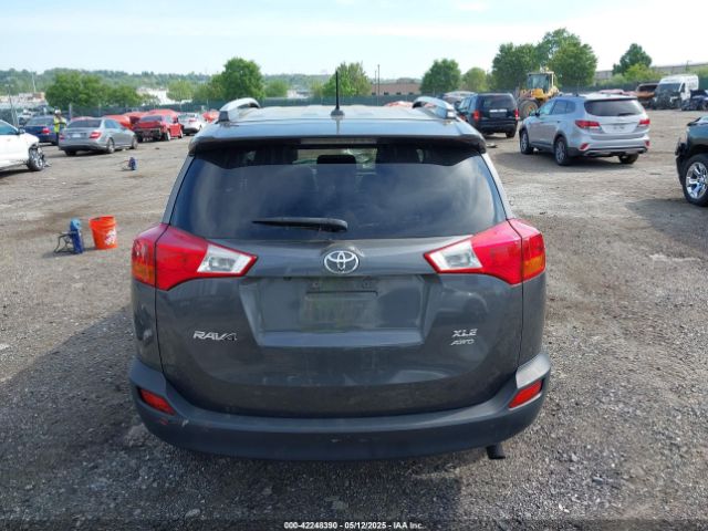2T3RFREV0EW195521 Toyota Rav4 Xle