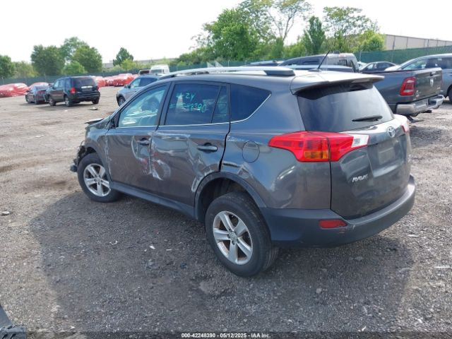 2T3RFREV0EW195521 Toyota Rav4 Xle
