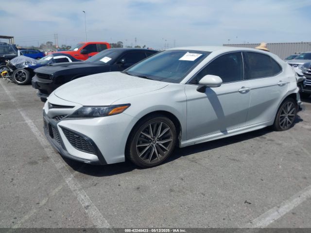 2022 TOYOTA CAMRY 4T1G11AK2NU035085 Photo 1