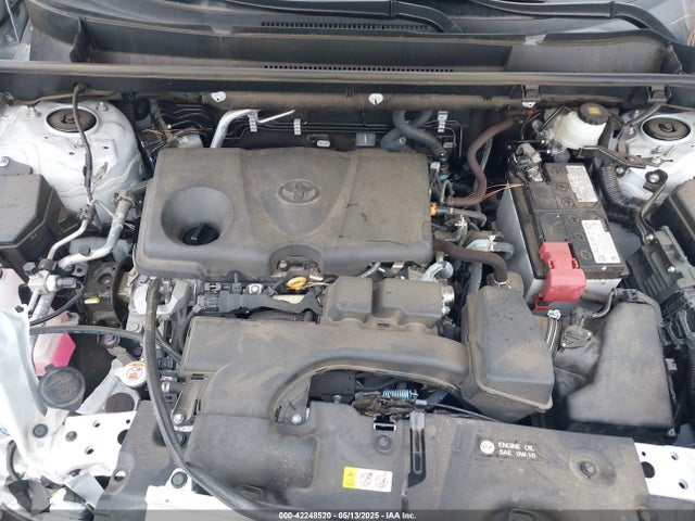 2T3P1RFV6NW315780 Toyota Rav4 Xle