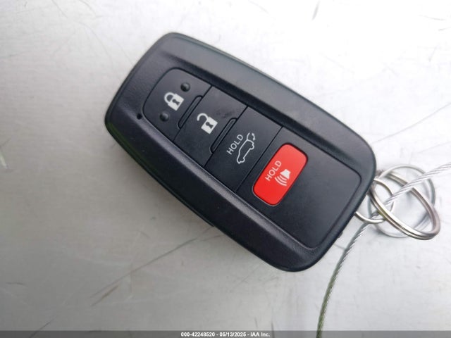 2T3P1RFV6NW315780 Toyota Rav4 Xle
