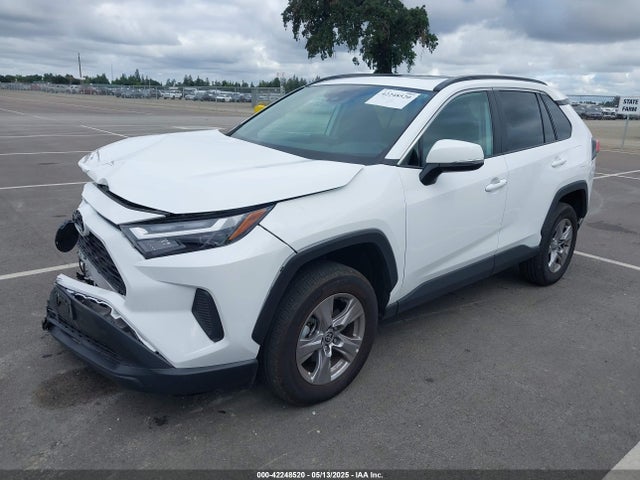 2T3P1RFV6NW315780 Toyota Rav4 Xle