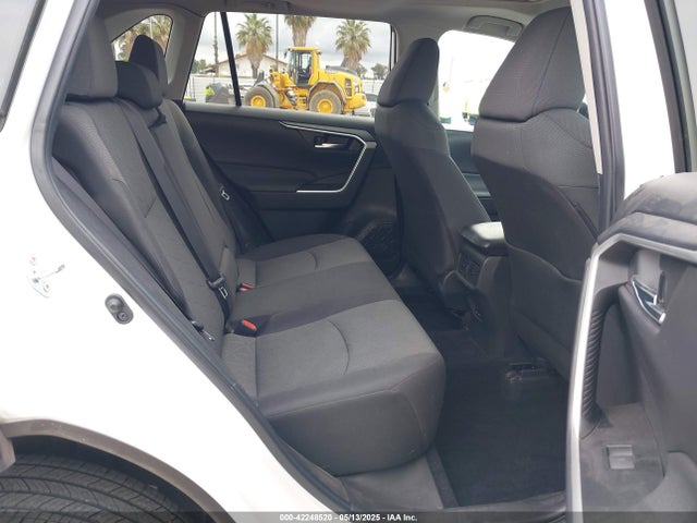 2T3P1RFV6NW315780 Toyota Rav4 Xle