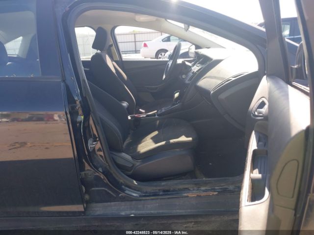 2017 FORD FOCUS 1FADP3F28HL216766 Photo 4