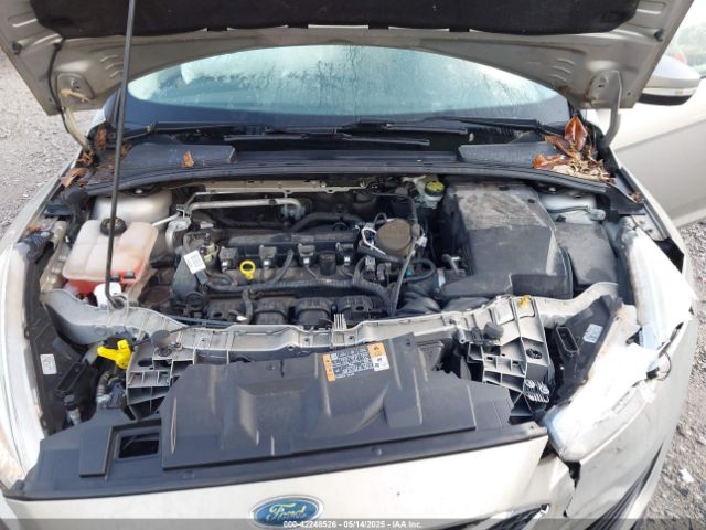1FADP3K26FL227624 Ford FOCUS SE