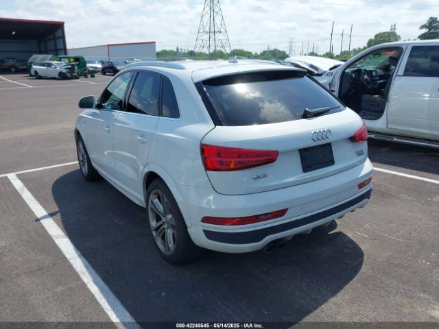 WA1GFCFS9GR024143 Audi Q3 2.0t Premium Plus