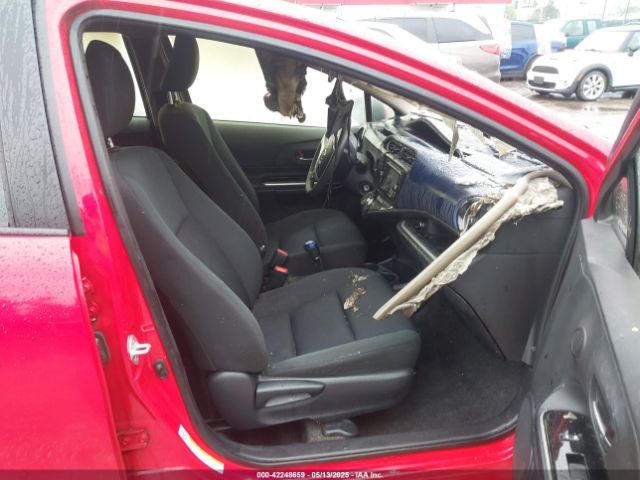JTDKDTB3XH1591997 Toyota Prius C Two