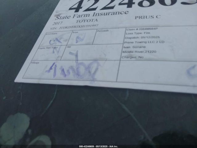 JTDKDTB3XH1591997 Toyota Prius C Two