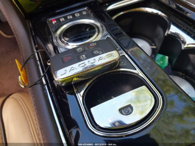 SAJWA1CZ0F8V75119 Jaguar XJ