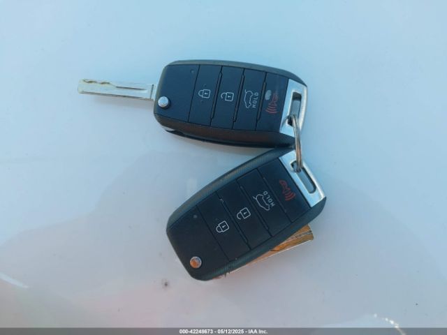 KNDJP3A50F7150833 KIA SOUL +