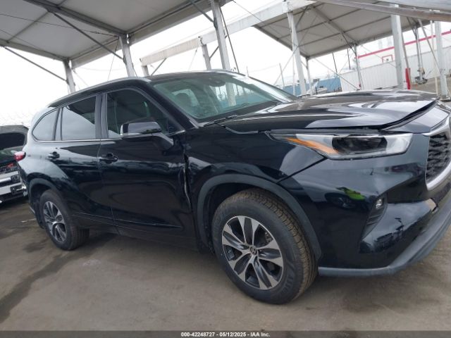 5TDKDRBH3PS505252 Toyota Highlander Xle