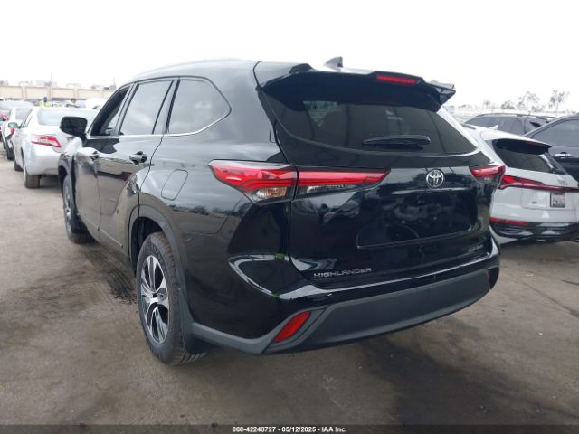 5TDKDRBH3PS505252 Toyota Highlander Xle