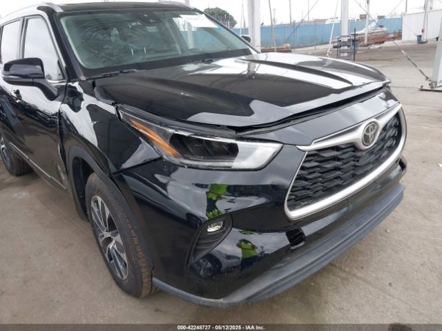 5TDKDRBH3PS505252 Toyota Highlander Xle