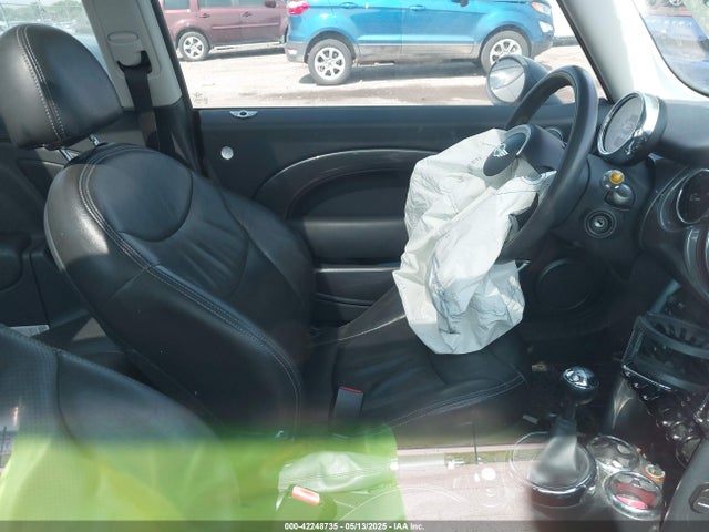 2006 MINI COOPER S WMWRE33556TL16256 Photo 4