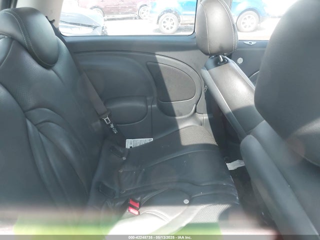 2006 MINI COOPER S WMWRE33556TL16256 Photo 7