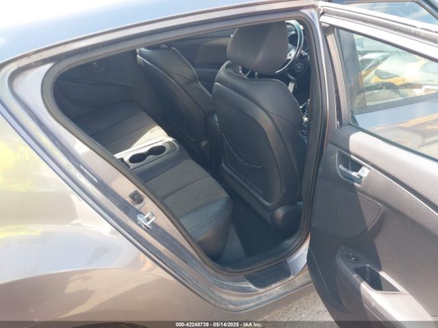 KMHTC6AD2EU216453 Hyundai Veloster Base W/black