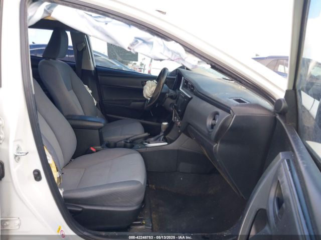 2017 TOYOTA COROLLA 5YFBURHE1HP649292 Photo 4