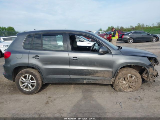 WVGBV3AX6EW519920 Volkswagen TIGUAN S