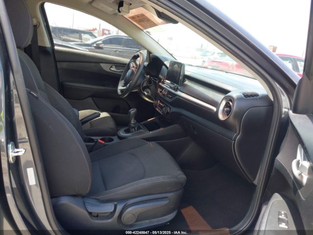 3KPF24AD6KE062882 KIA FORTE FE