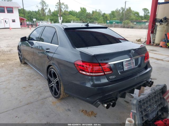 2015 MERCEDES-BENZ E 350 WDDHF5KB8FB118264 Photo 2