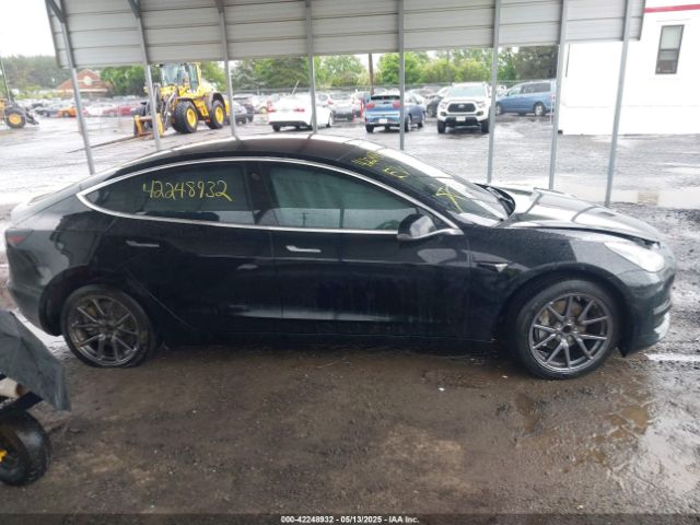 5YJ3E1EA7JF122976 Tesla Model 3 Long Range/mid Range