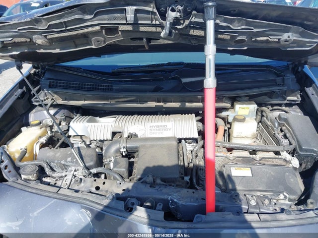 JTDKN3DU2E0364033 Toyota Prius Two