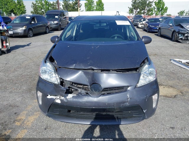 JTDKN3DU2E0364033 Toyota Prius Two