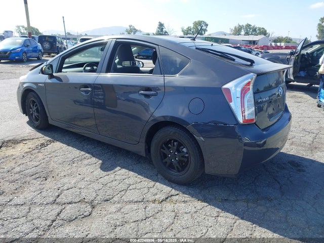 JTDKN3DU2E0364033 Toyota Prius Two