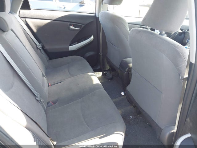 JTDKN3DU2E0364033 Toyota Prius Two