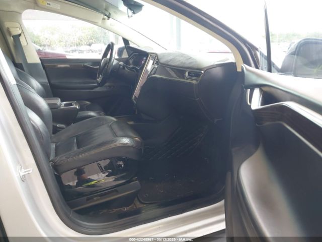 2016 TESLA MODEL X 5YJXCBE49GF022006 Photo 4