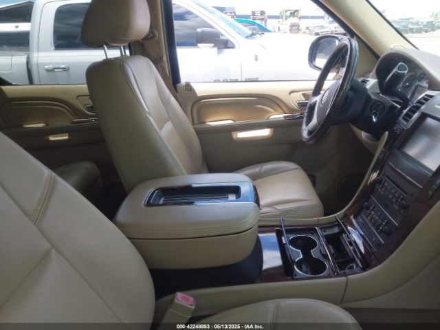 1GYS3JEF1ER131910 Cadillac Escalade Esv Premium
