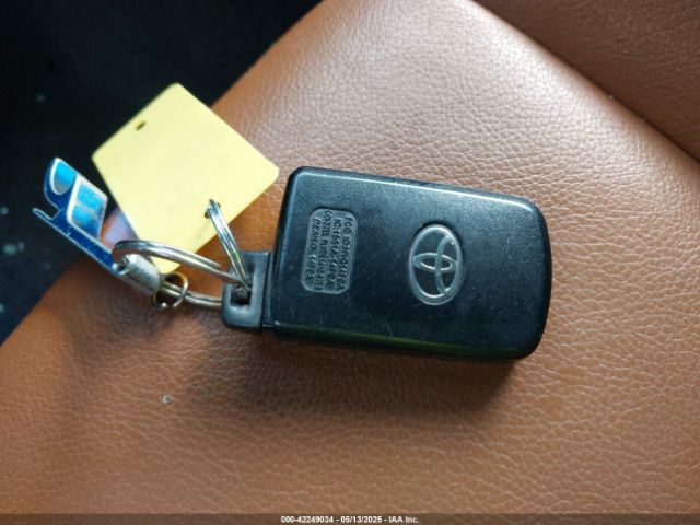 JTMDFREV3HJ155799 Toyota Rav4 Limited