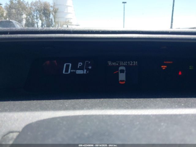 JTDKDTB34F1111594 Toyota Prius C Two