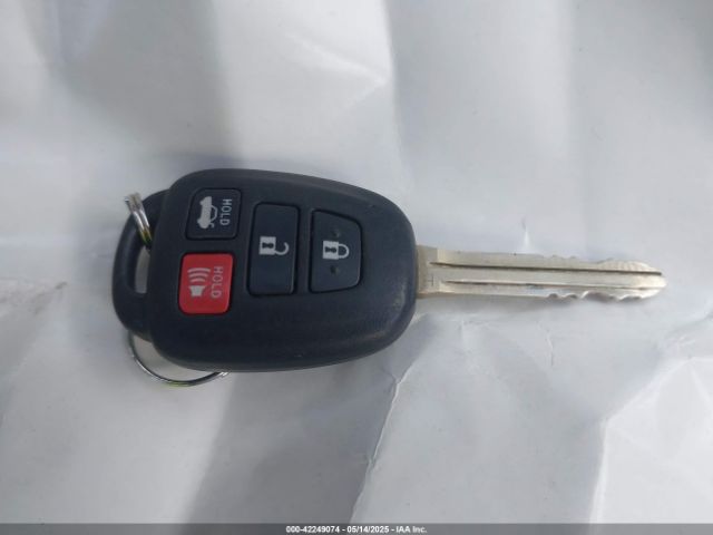2T1BURHE0GC659066 Toyota COROLLA LE