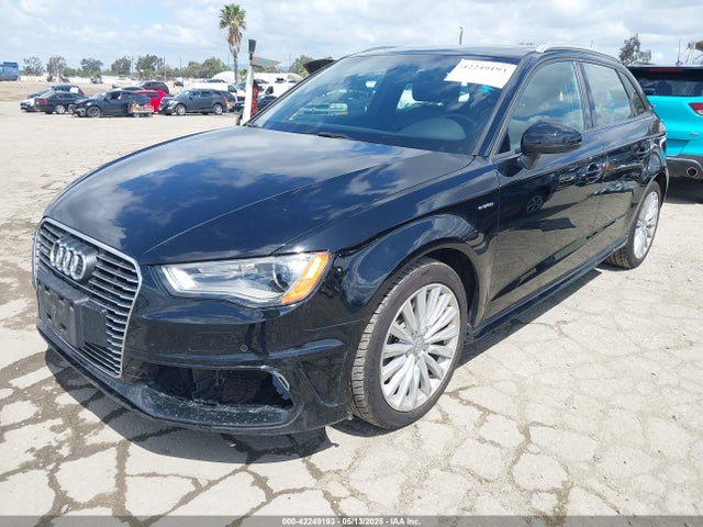 WAUUPBFF6GA107043 Audi A3 E-tron 1.4t Premium