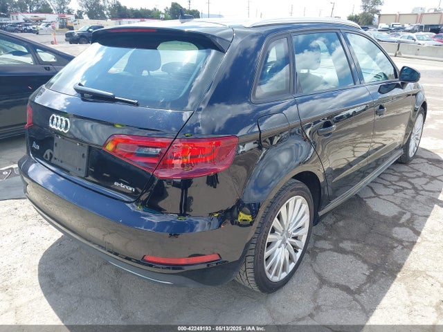 WAUUPBFF6GA107043 Audi A3 E-tron 1.4t Premium