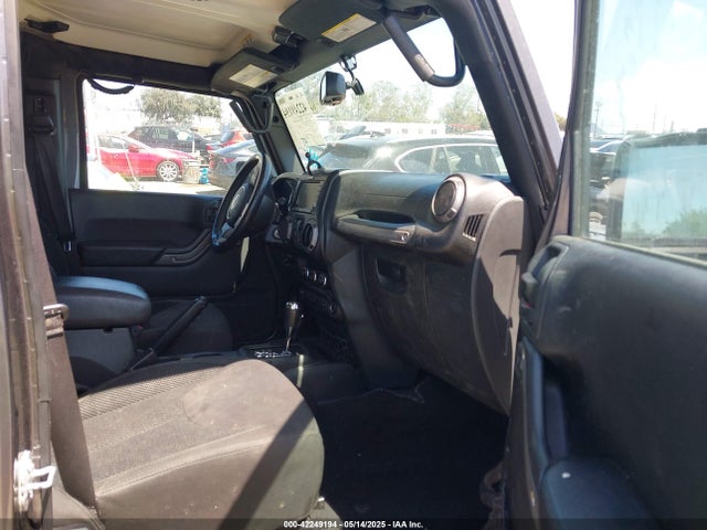 1C4BJWDG4HL666496 Jeep Wrangler