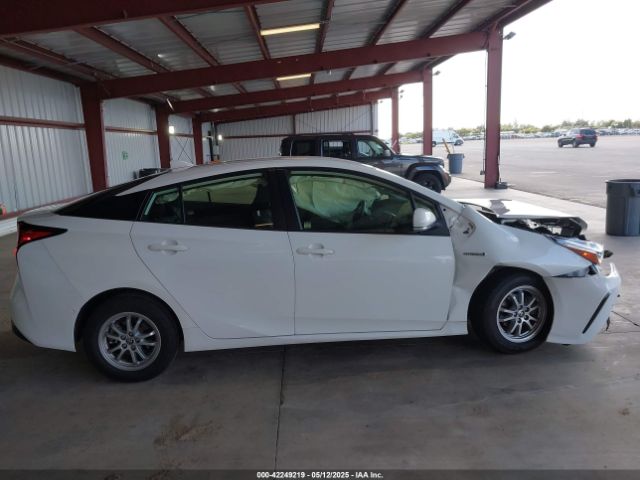 JTDKAMFU5M3146342 Toyota Prius Le