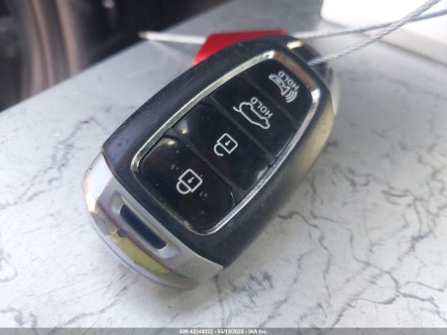 KMHTG6AF4KU009869 Hyundai Veloster 2.0 Premium