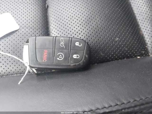 1C4RJFBGXKC786215 Jeep Grand Cherokee