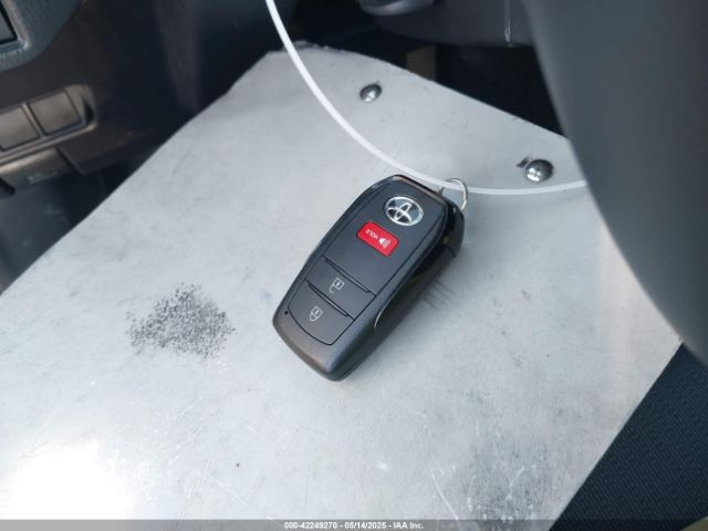 JTDACAAU8R3046786 Toyota Prius Le