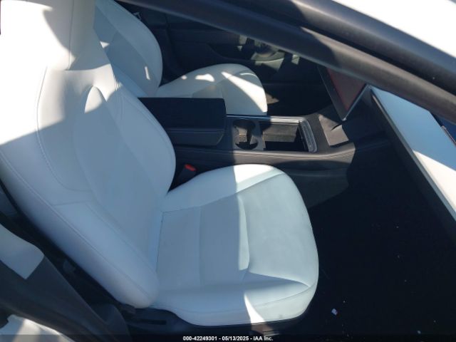 2021 TESLA MODEL 3 5YJ3E1EB6MF053498 Photo 4