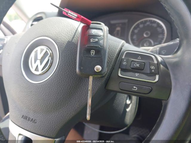 WVGAV7AX8FW606559 Volkswagen TIGUAN S