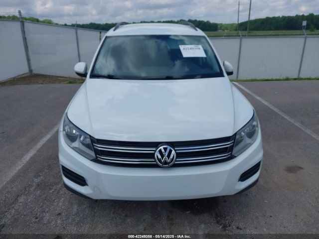WVGAV7AX8FW606559 Volkswagen TIGUAN S