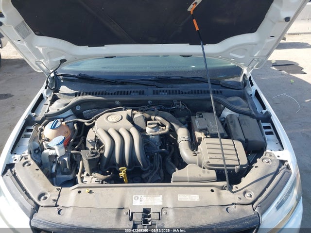 3VW2K7AJ8EM375977 Volkswagen 2014